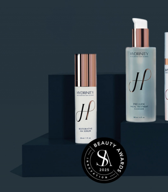 Nike giới thiệu giày đá bóng băng dán độc đáo